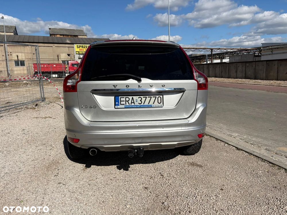 Volvo XC 60 D3 Drive-E Ocean Race - 13