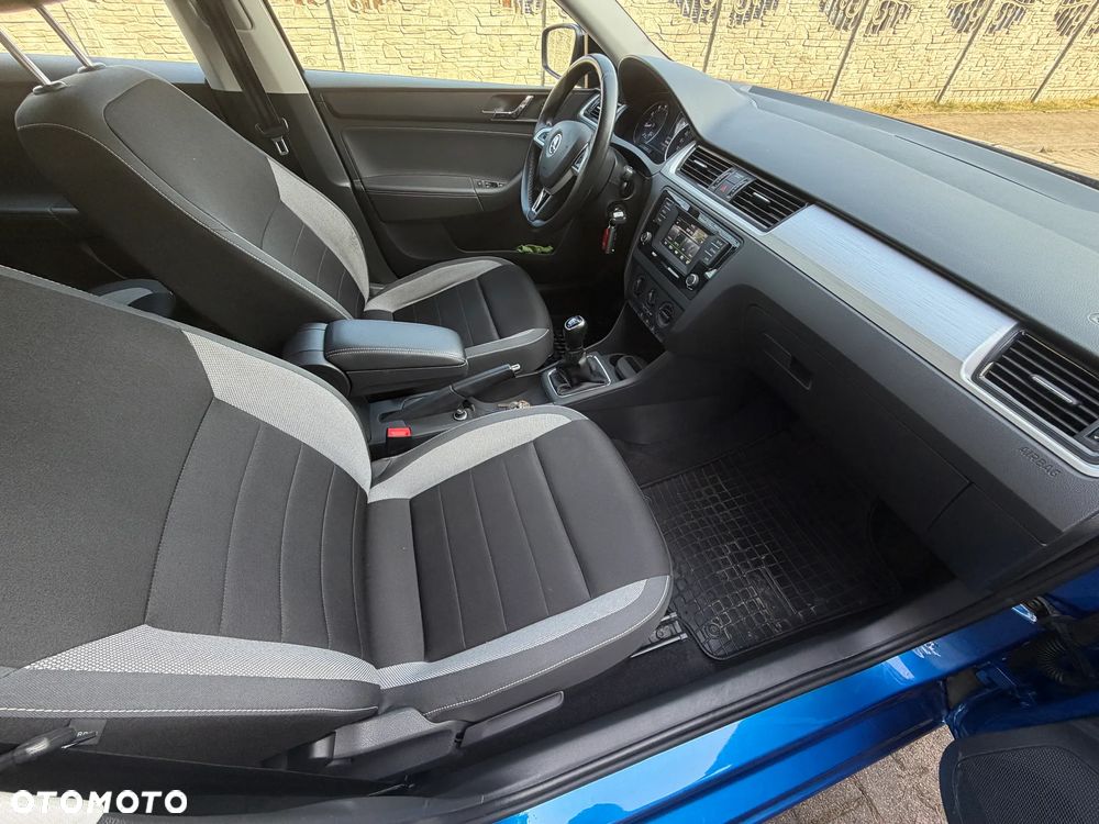 Skoda RAPID 1.2 TSI Style - 10