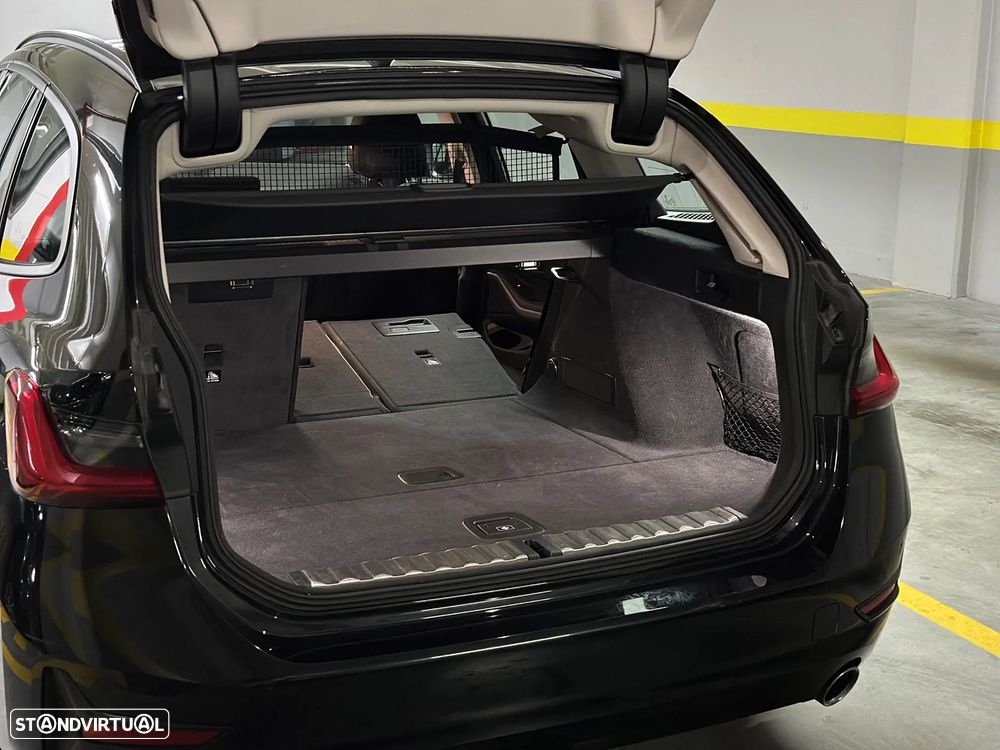 BMW 320 d Touring Auto - 34