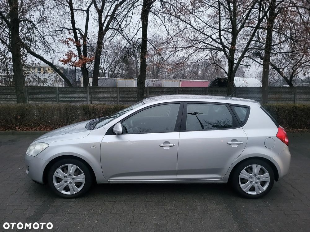 Kia Ceed 1.4 Comfort + - 6