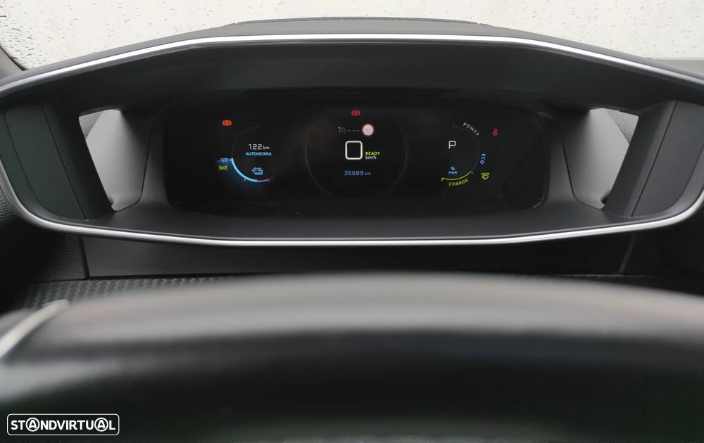 Peugeot e-2008 GT - 42