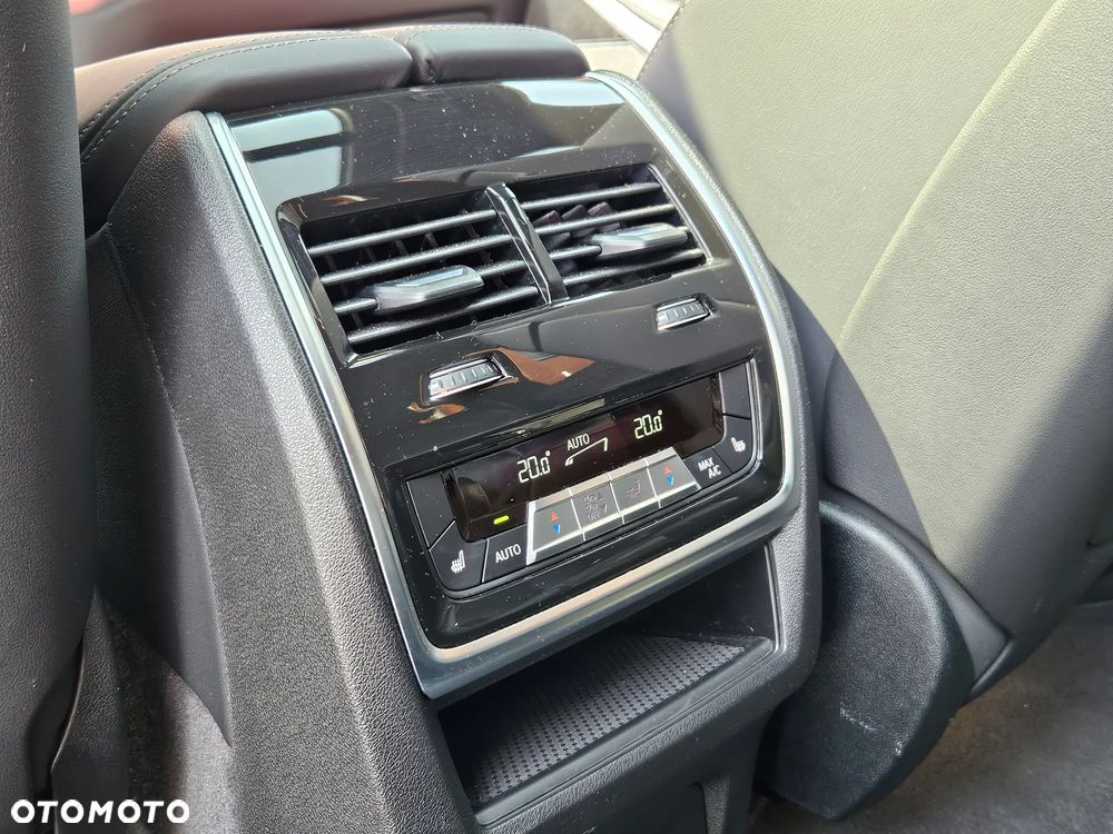BMW X7 - 36