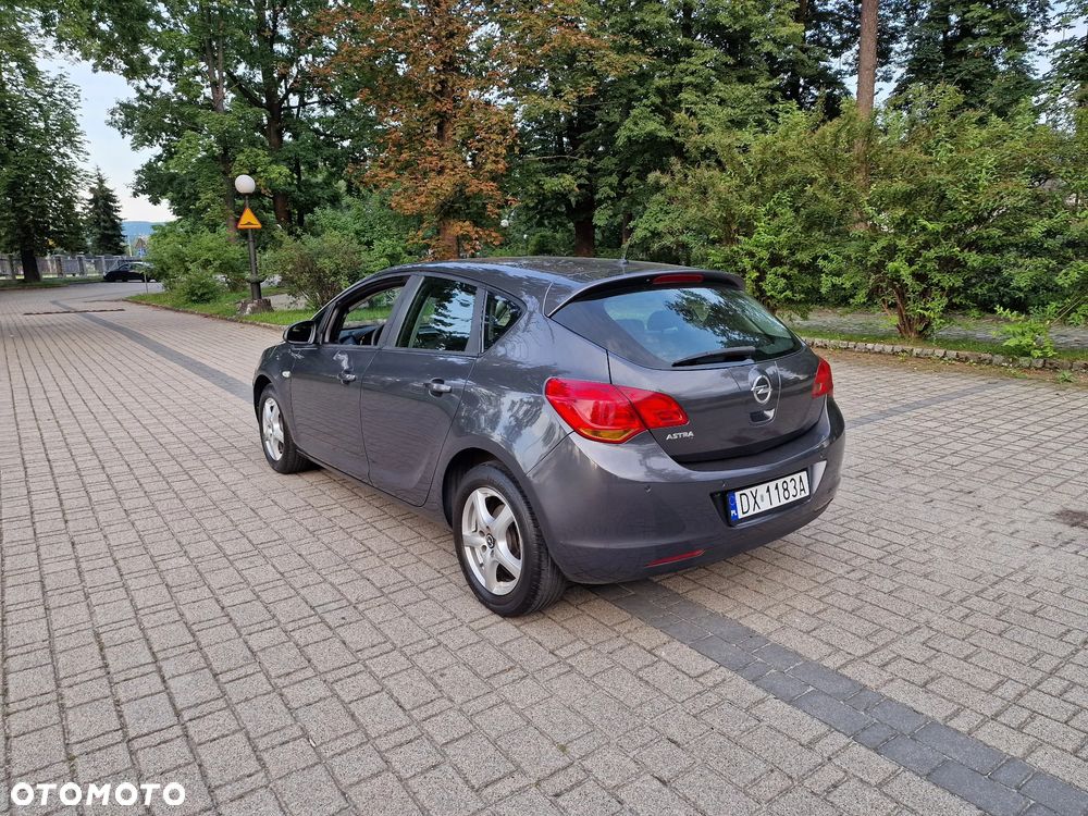 Opel Astra 1.6 Cosmo - 3