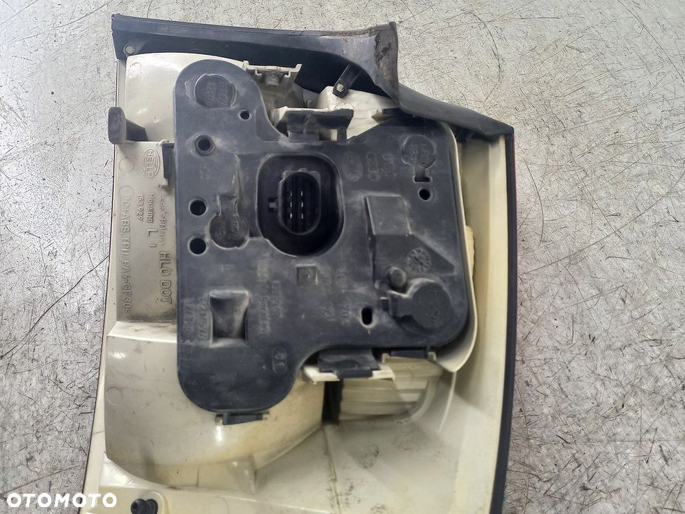 LAMPA TYLNA LEWA AUDI A4 B6 153929 HELLA SEDAN - 3