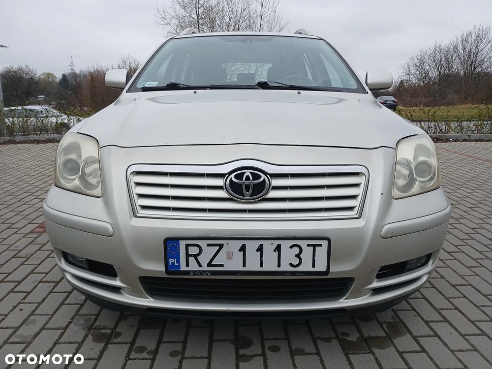 Toyota Avensis 1.8 VVT-i Sol - 21