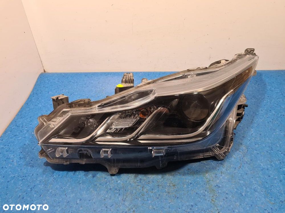 TOYOTA COROLLA E21 REFLEKTOR LEWY 81150-02T30-00 - 1