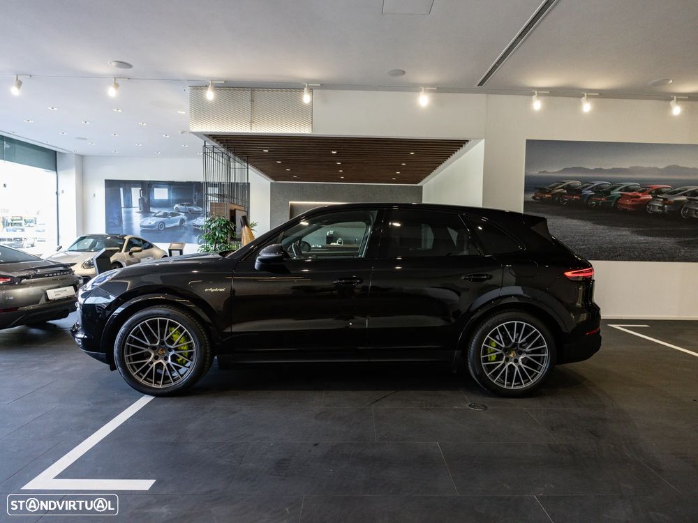 Porsche Cayenne E-Hybrid - 4