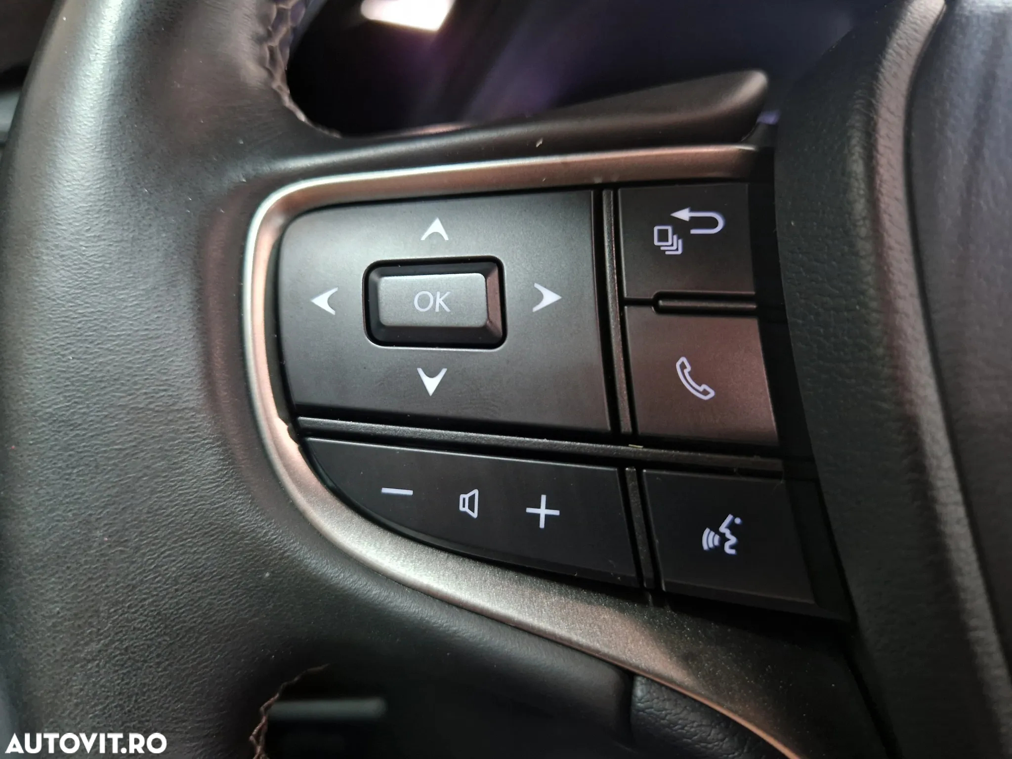 Lexus UX 250h Business Edition - 13