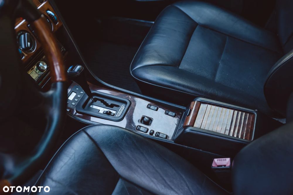 Mercedes-Benz Klasa E - 17