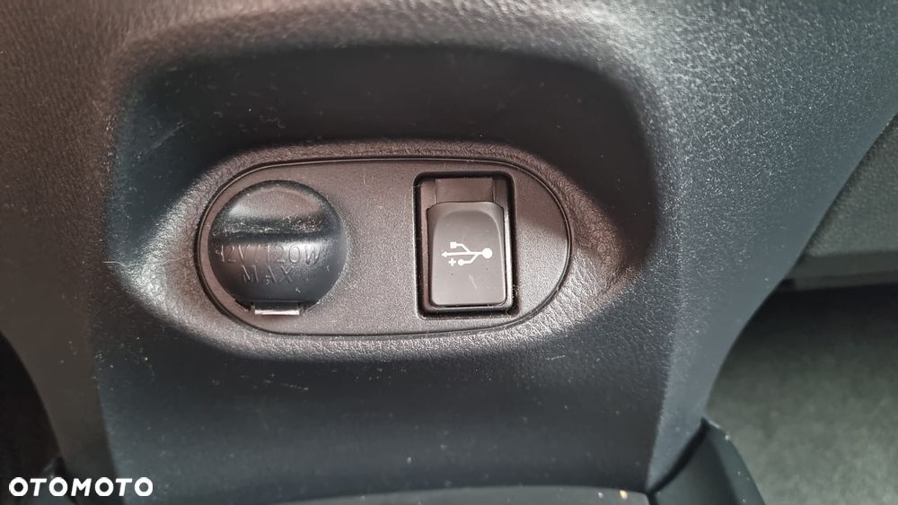 Toyota Yaris - 16