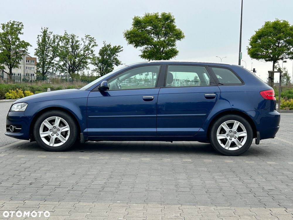 Audi A3 Sportback 1.2 TFSI Attraction - 4
