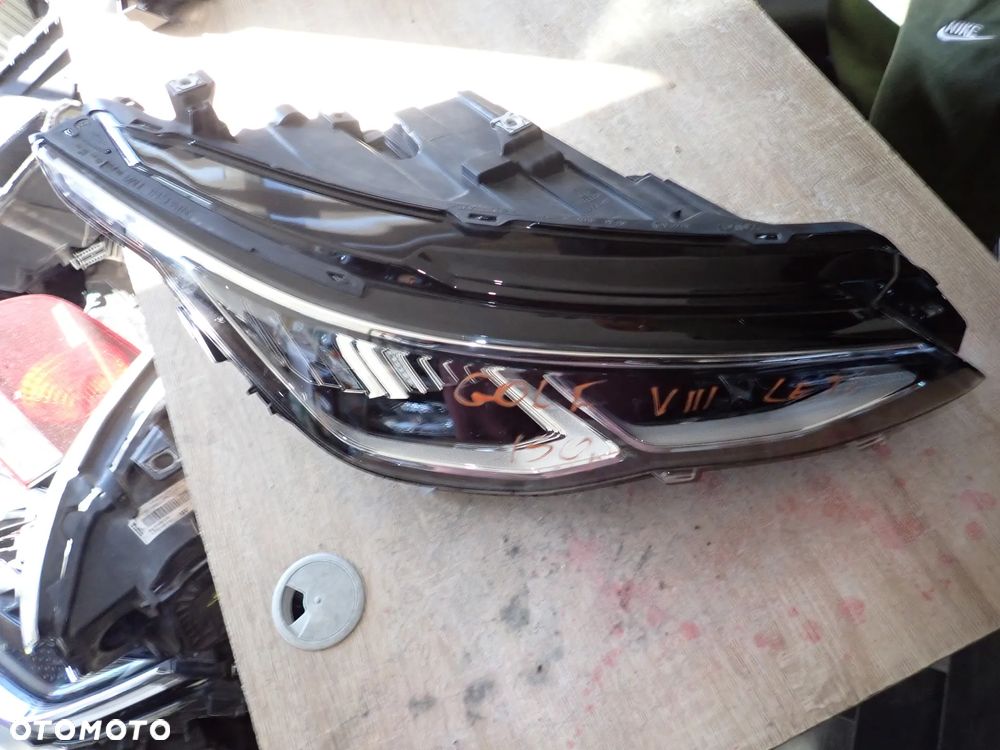 VOLKSWAGEN GOLF VIII LED LAMPA PRAWY PRZÓD NA CZĘŚCI 5H1941006 - 1