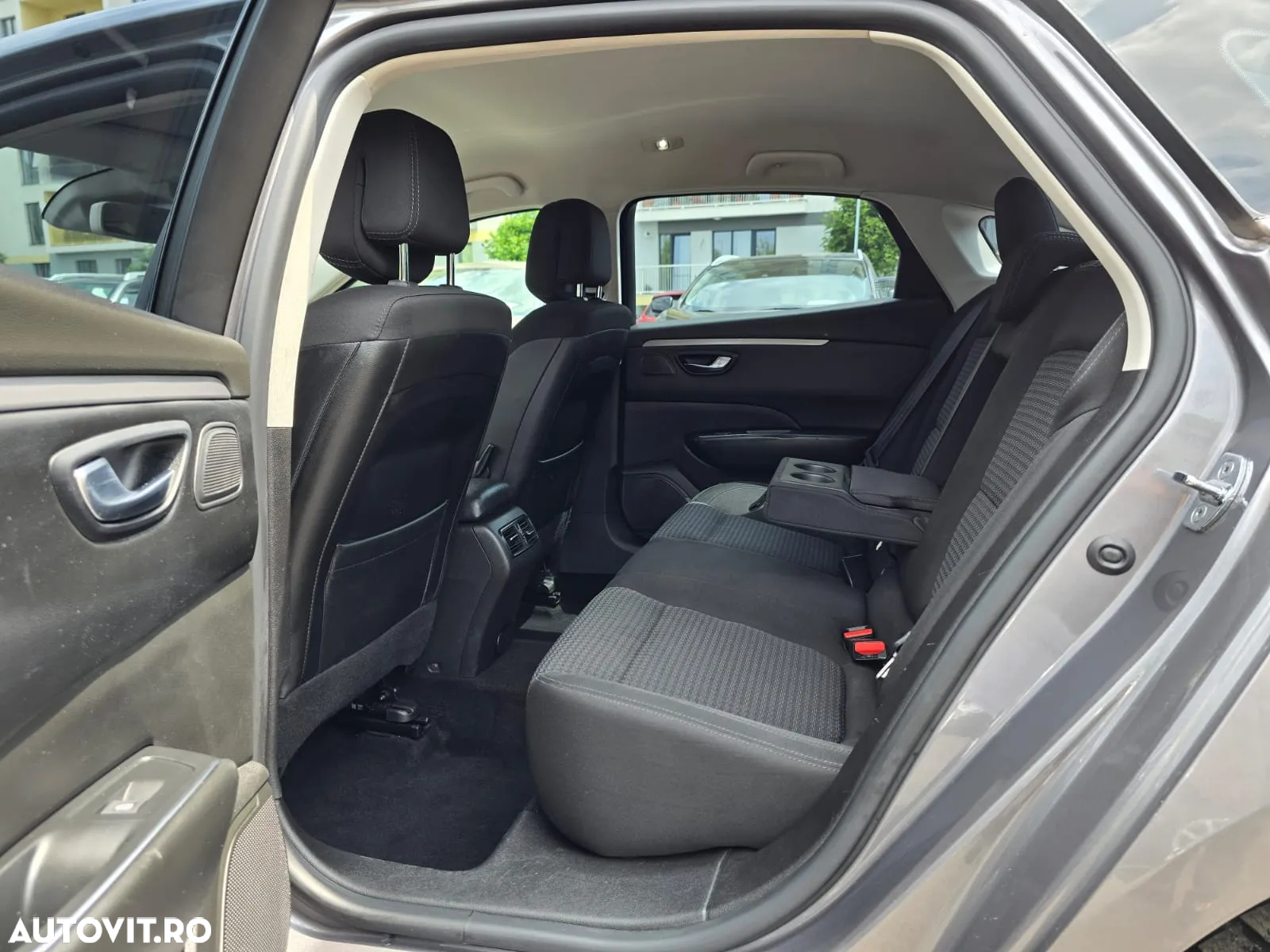 Renault Talisman Grandtour ENERGY dCi 130 Business - 10
