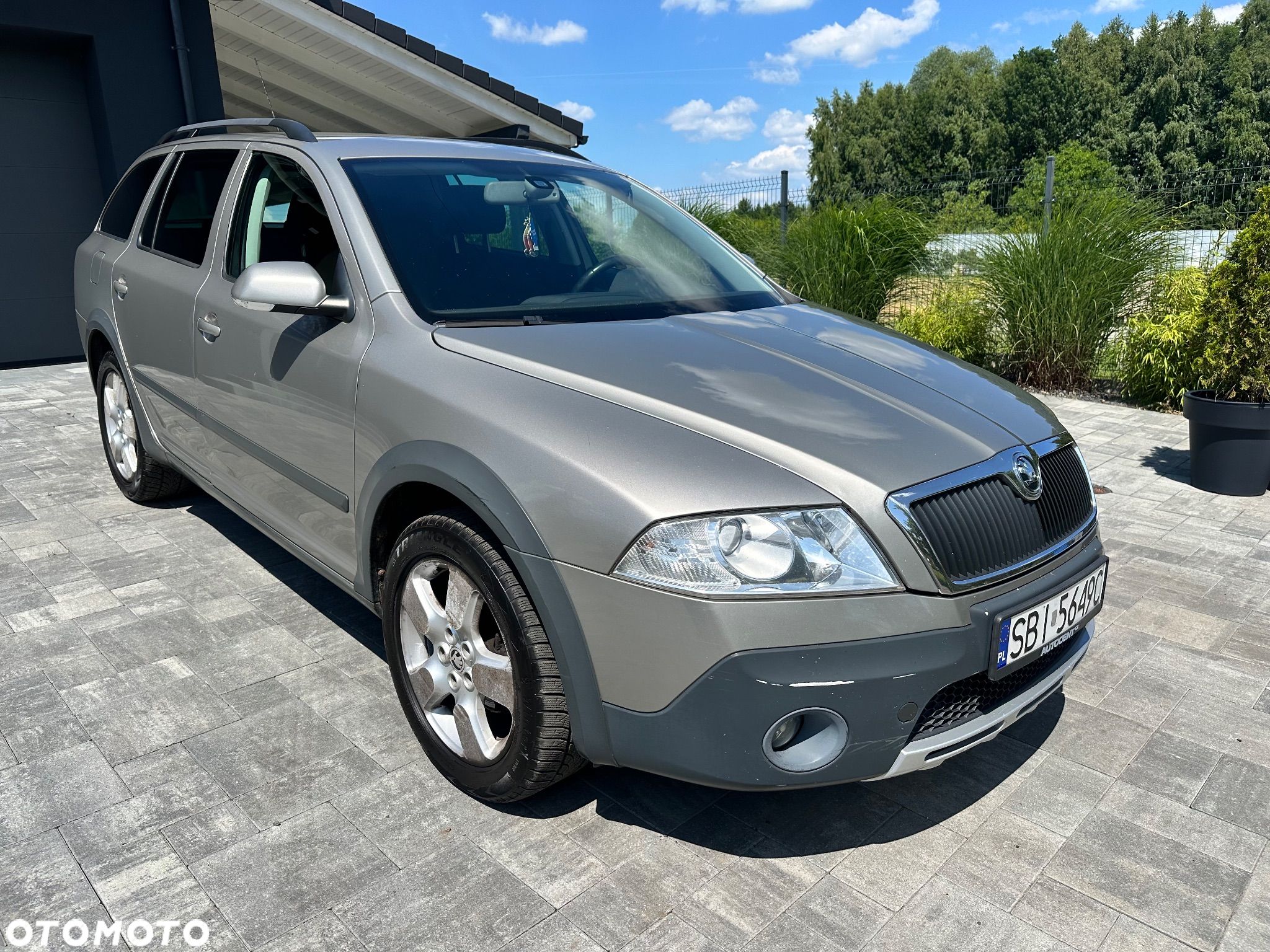 Skoda Octavia Scout 2.0 TDI DPF - 1