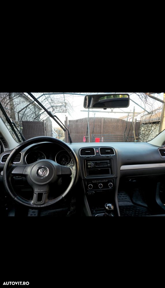 Volkswagen Golf - 11