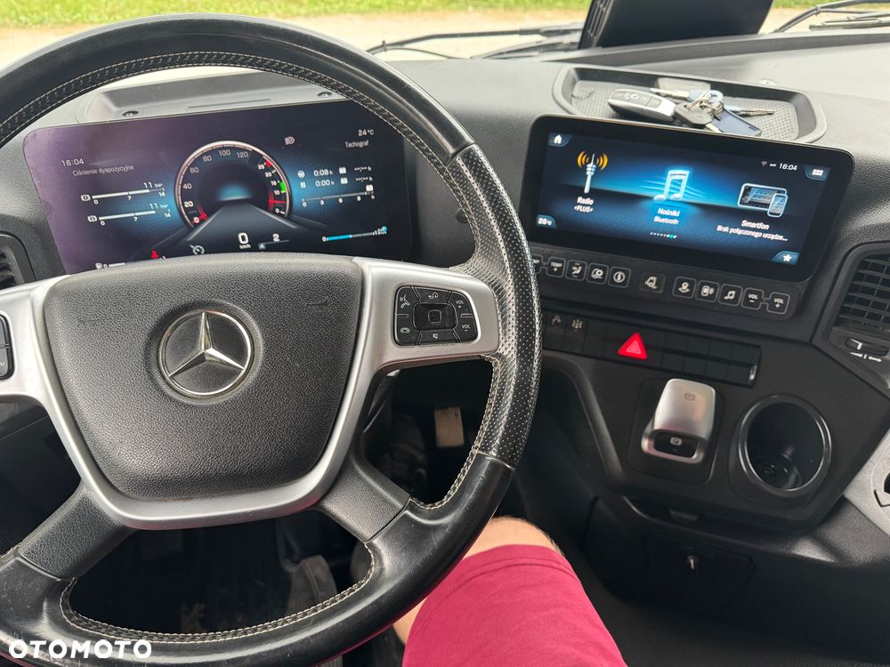 Mercedes-Benz AROCS - 10