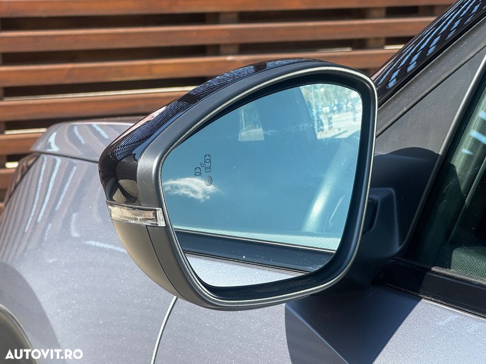 Peugeot 2008 1.2 PureTech EAT8 STT GT - 23