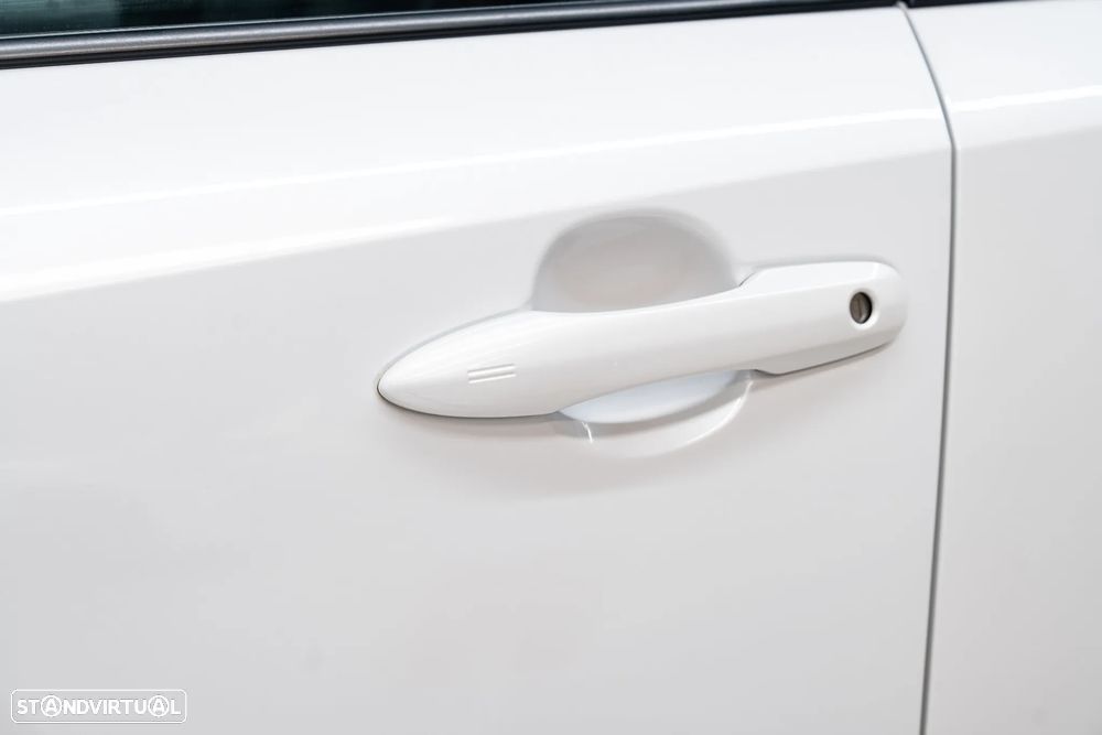 Toyota Corolla 1.8 Hybrid Exclusive - 16