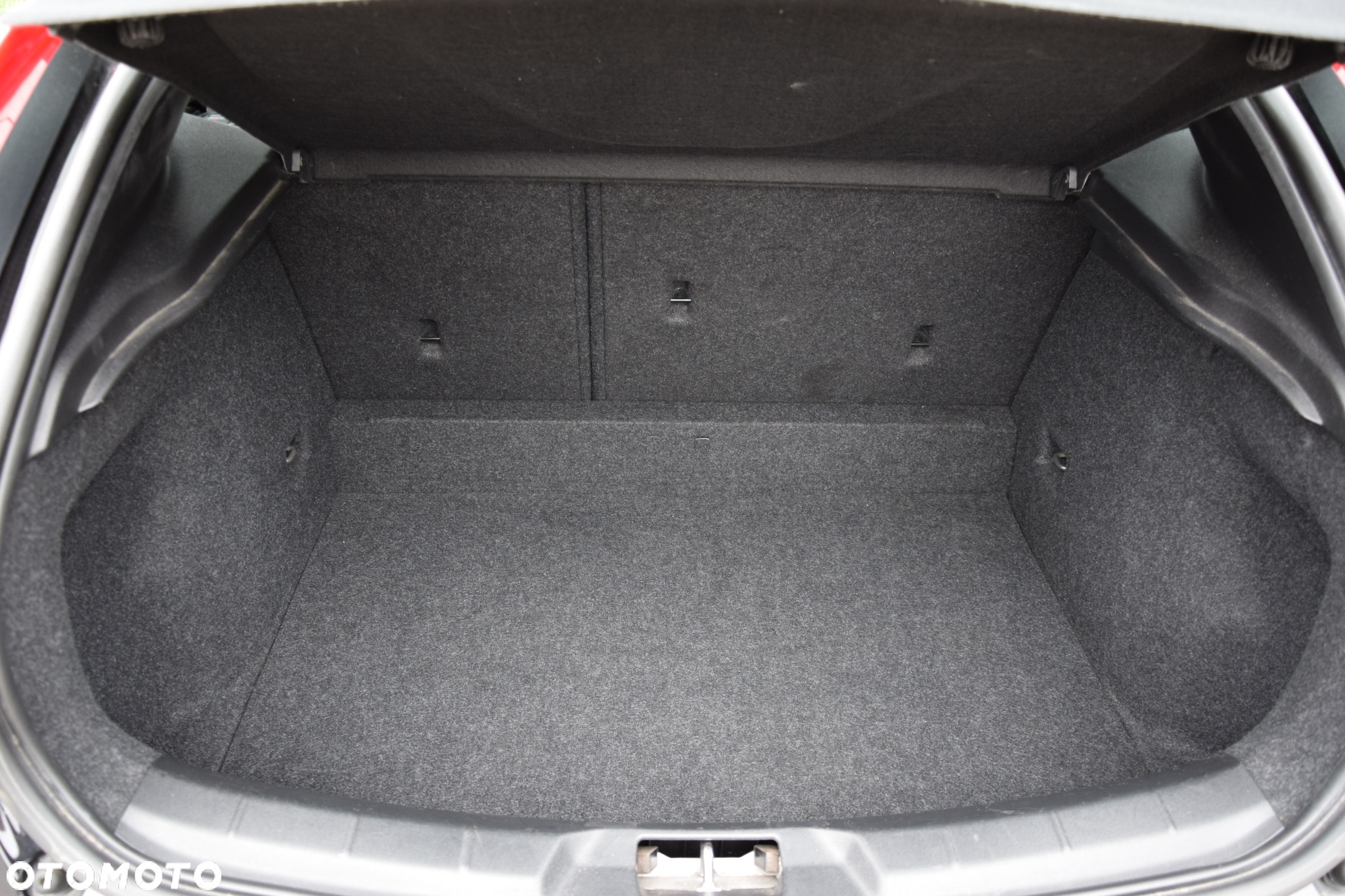Volvo V40 D3 Drive-E R-Design Kinetic - 17