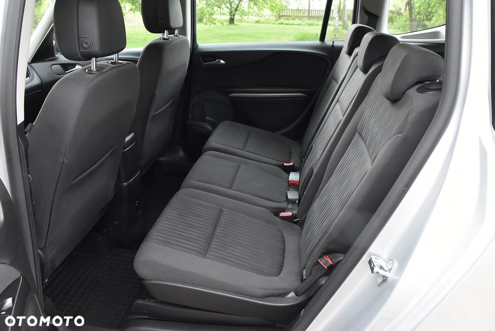 Opel Zafira - 16