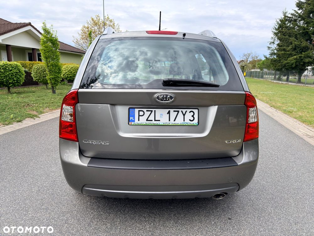 Kia Carens 1.7 CRDi 115 Fifa World Cup Edition - 4
