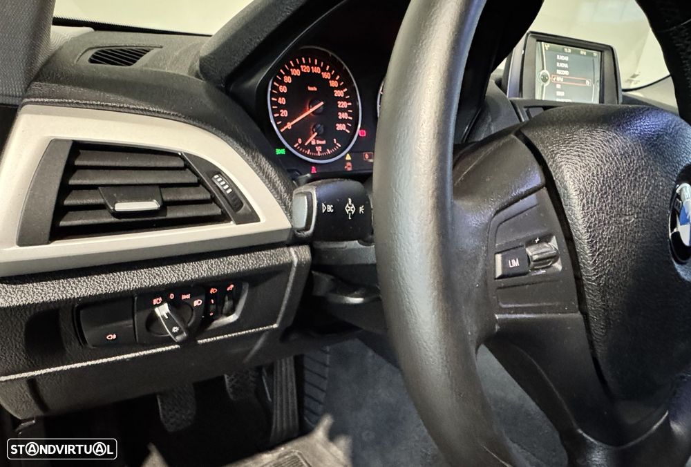 BMW 116 d EDynamics Line Sport - 42