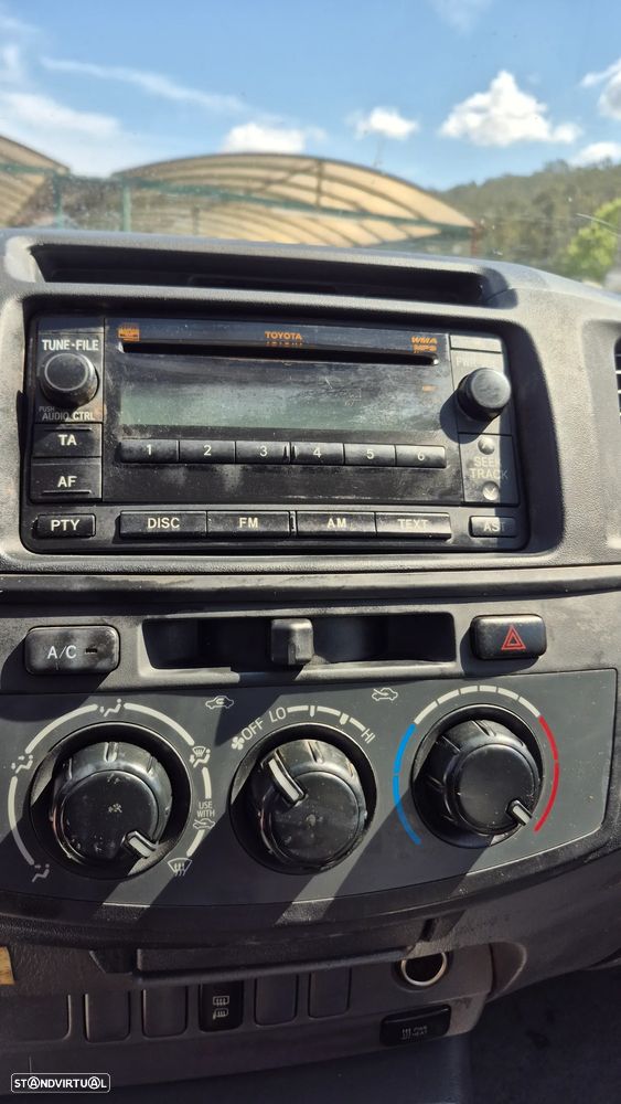 Toyota Hilux - 10
