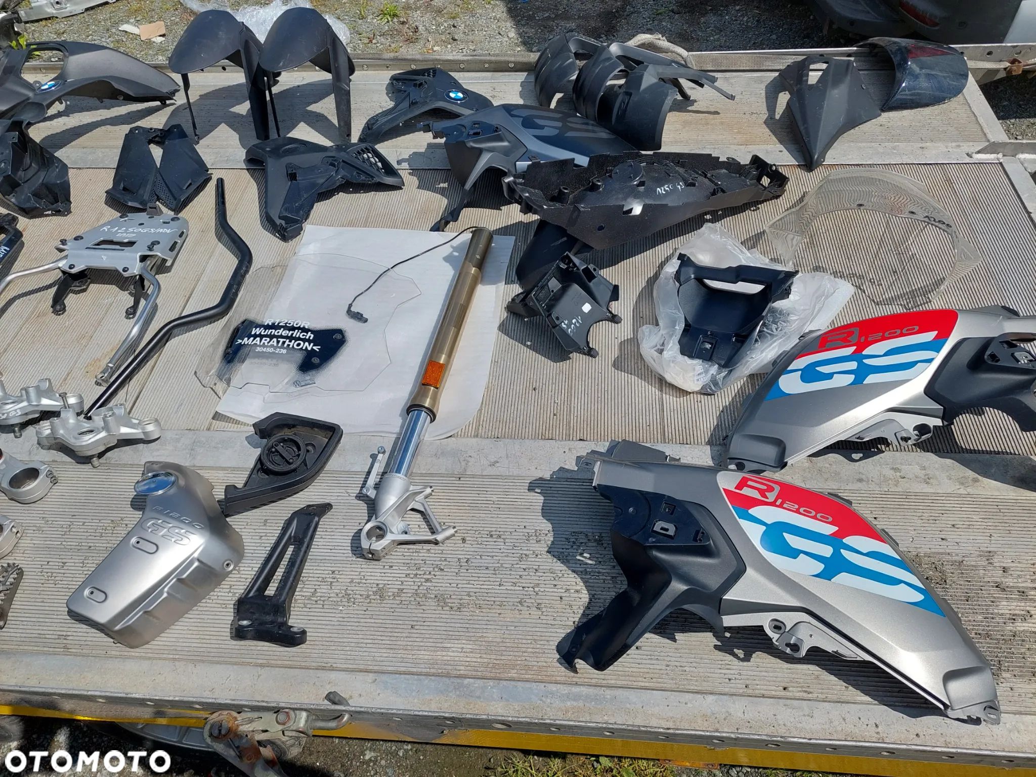 BMW R 1200 GS R 1250 GS owiewka czasza lampa szyba bok boczek lusterko laga półka gmole - 1
