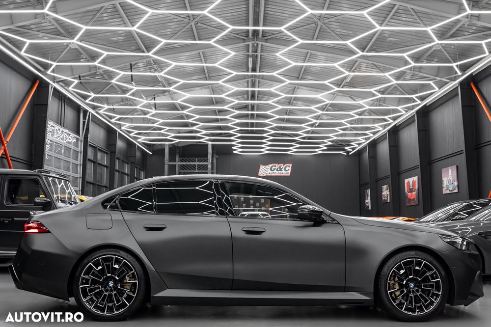 BMW M5 xDrive - 30