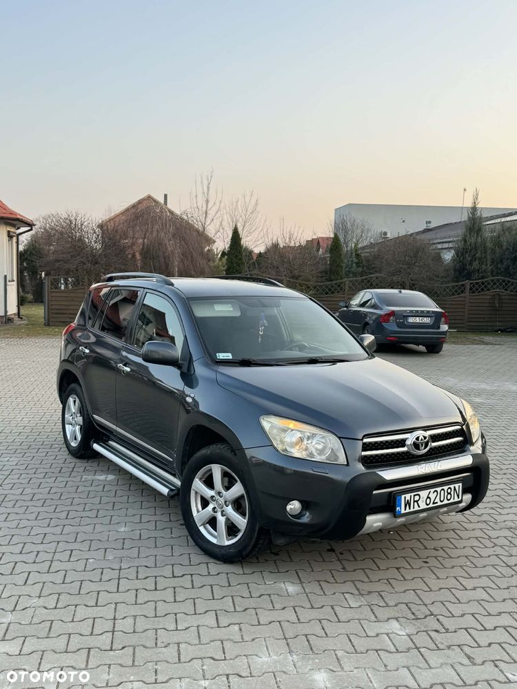 Toyota RAV4 2.2 D-4D Premium - 1