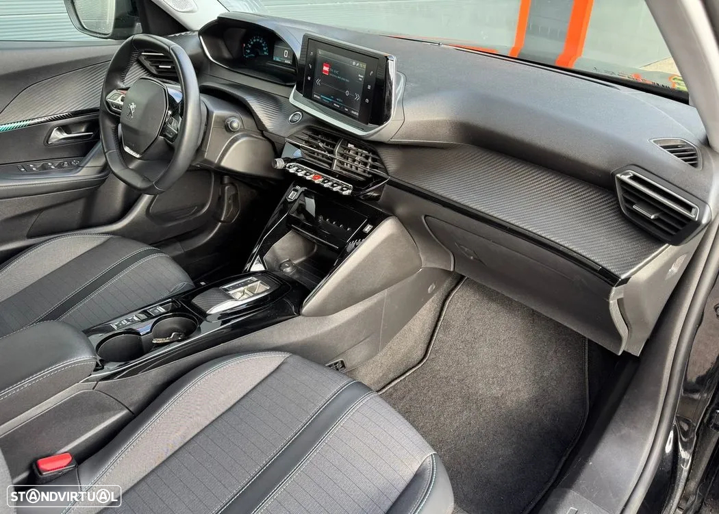 Peugeot e-2008 50 kWh Allure - 2