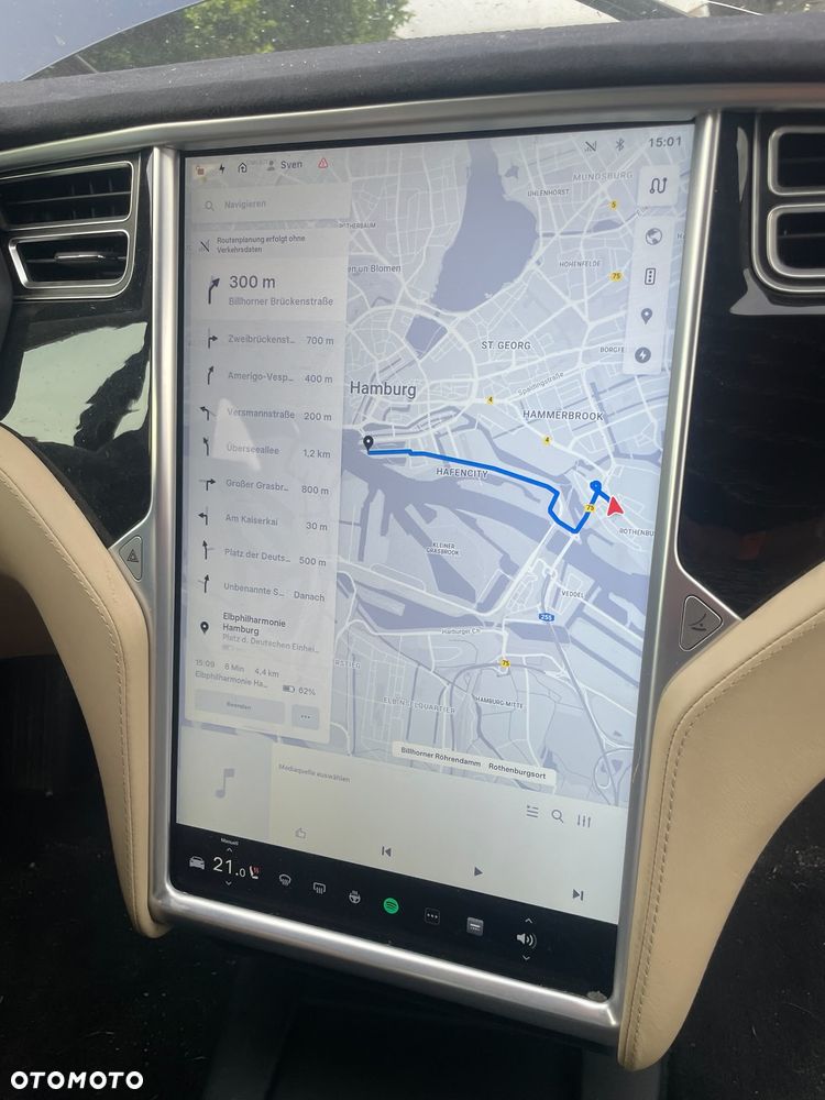 Tesla Model S - 17