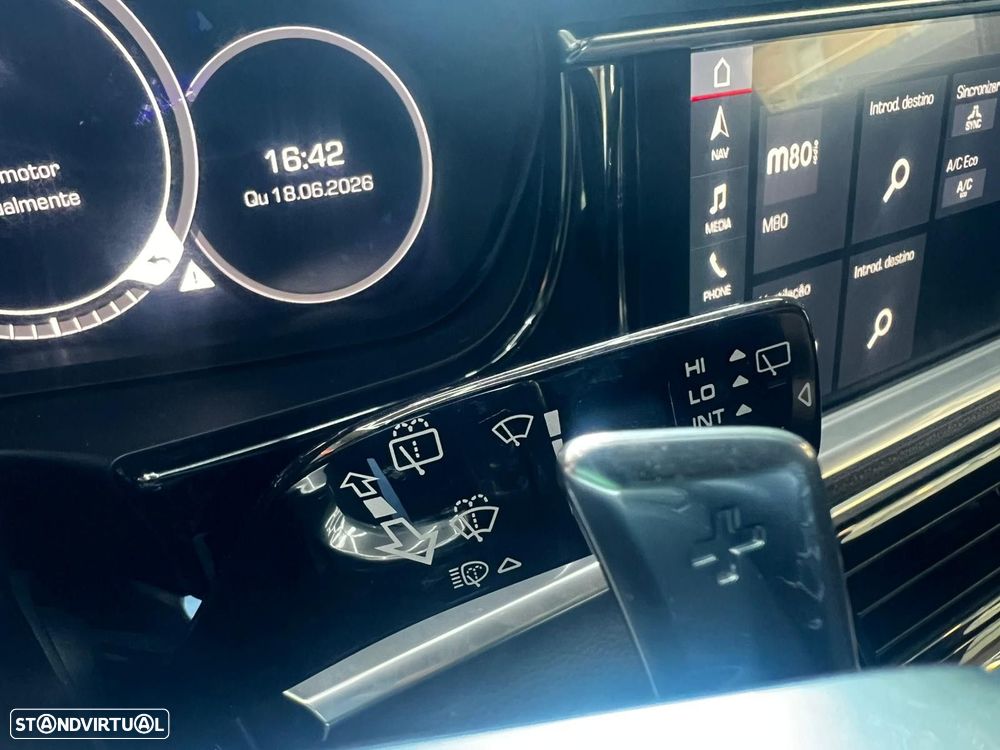 Porsche Panamera Sport Turismo 4 E-Hybrid Platinum Edition PDLS - 30