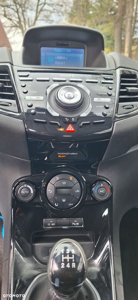 Ford Fiesta 1.0 EcoBoost STart-Stop Sport - 23