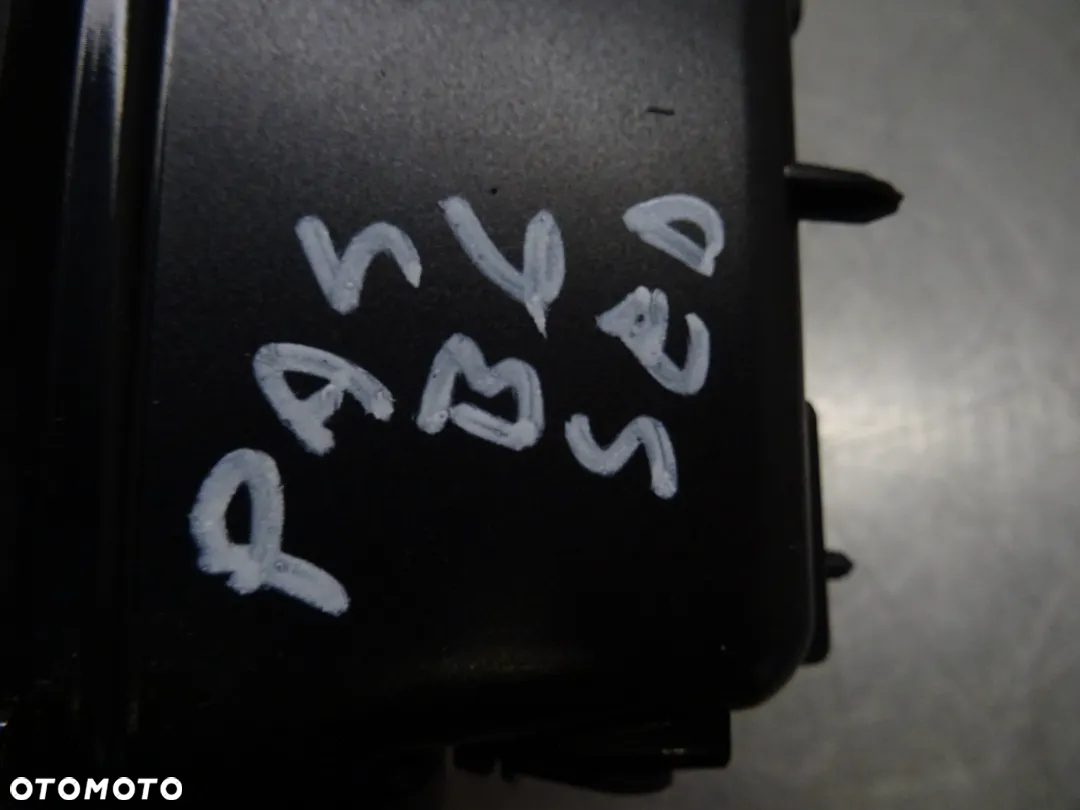 VW PASSAT B6 05-10 2.0 TDI SCHOWEK POPIELNICZKA 3C0863284 3C0857961 - 2