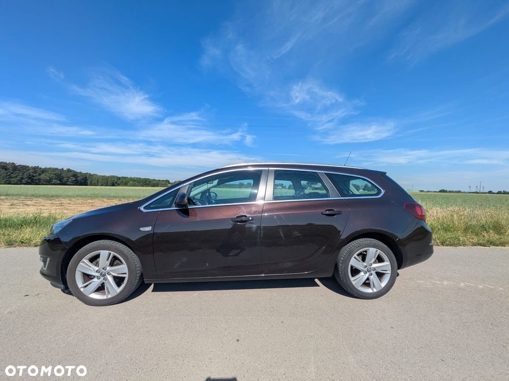 Opel Astra 1.4 Turbo Cosmo - 2