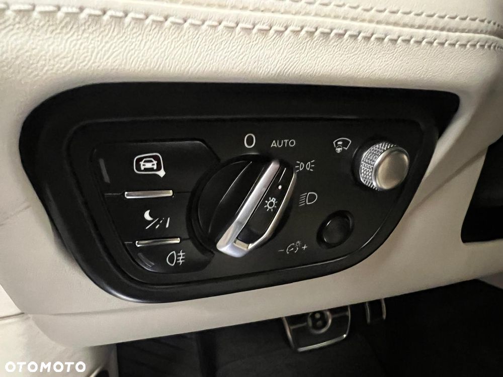 Bentley Bentayga - 17