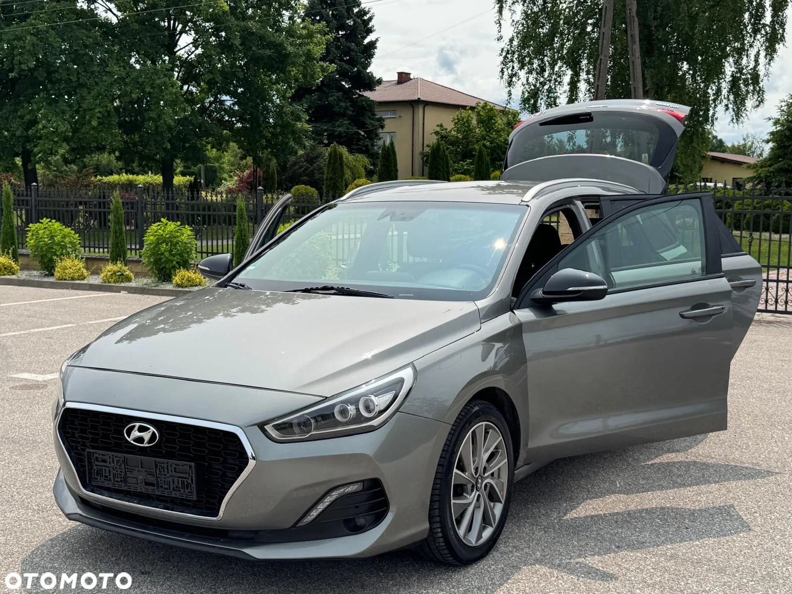 Hyundai i30 Fastback 1.4 T-GDI GPF Premium DCT - 13