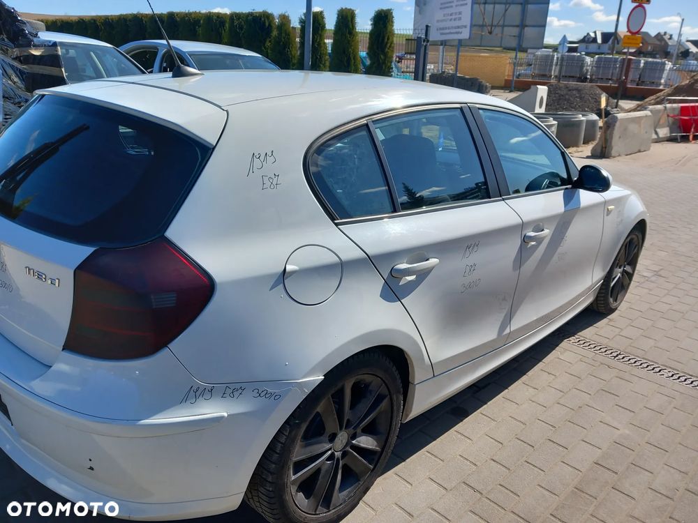 BMW E87 BŁOTNIK PRAWY TYLNY PRAWY TYŁ ĆWIARA ĆWIARTKA KOLOR: 300 - 1
