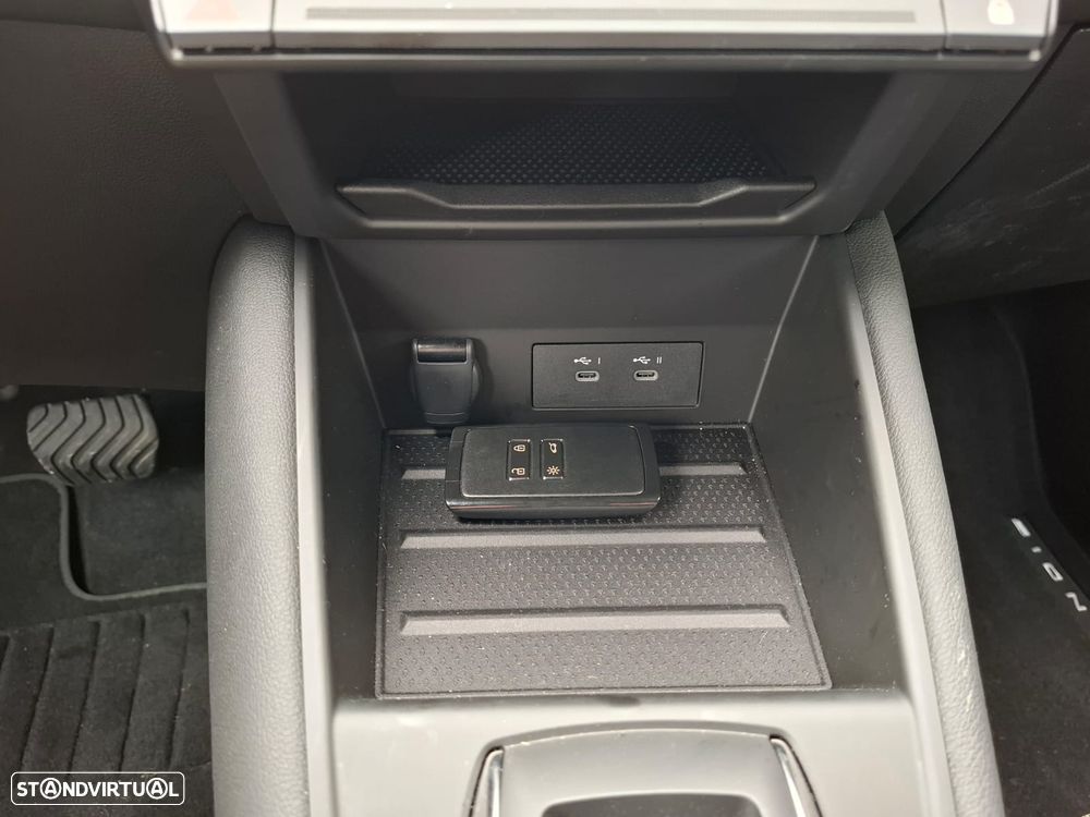 Mitsubishi Grandis 1.3 DI-T Intense 7DCT - 19