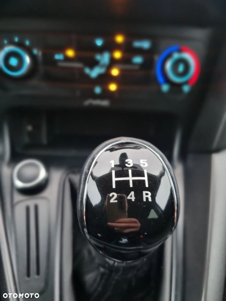 Ford Focus 1.6 Trend - 8
