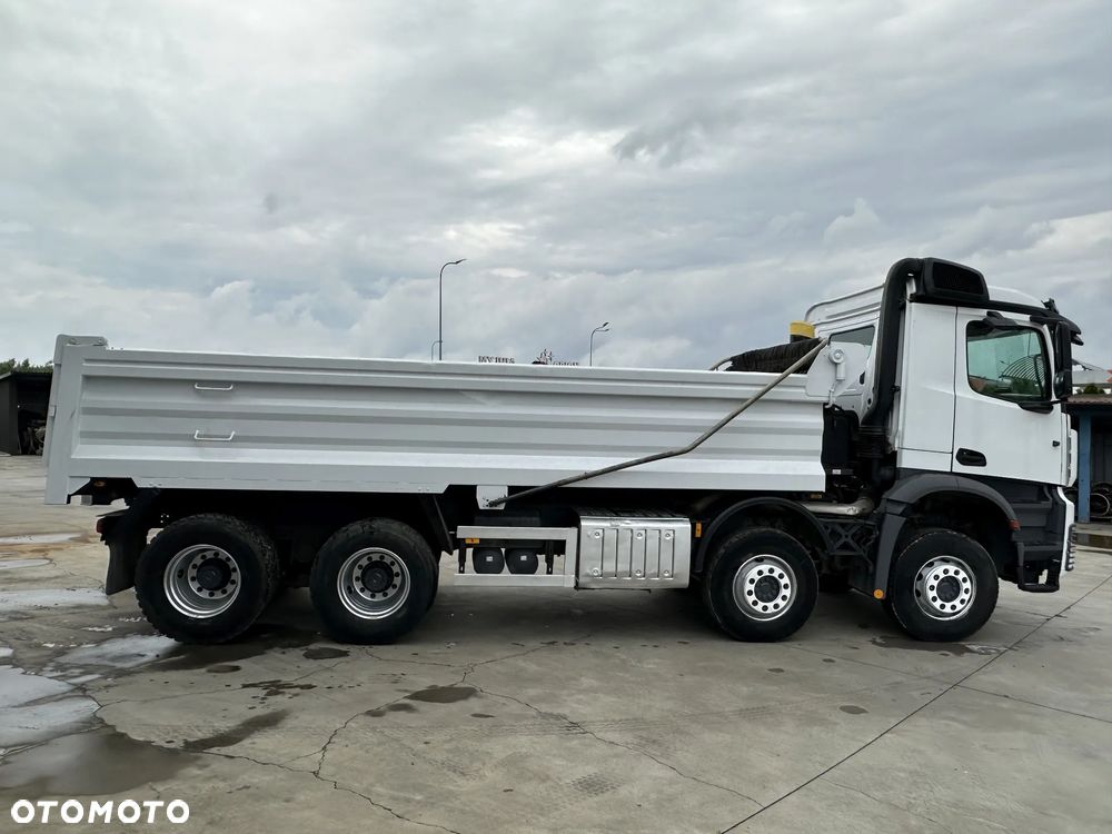 Mercedes-Benz Arocs 8x4 wywrotka - 11