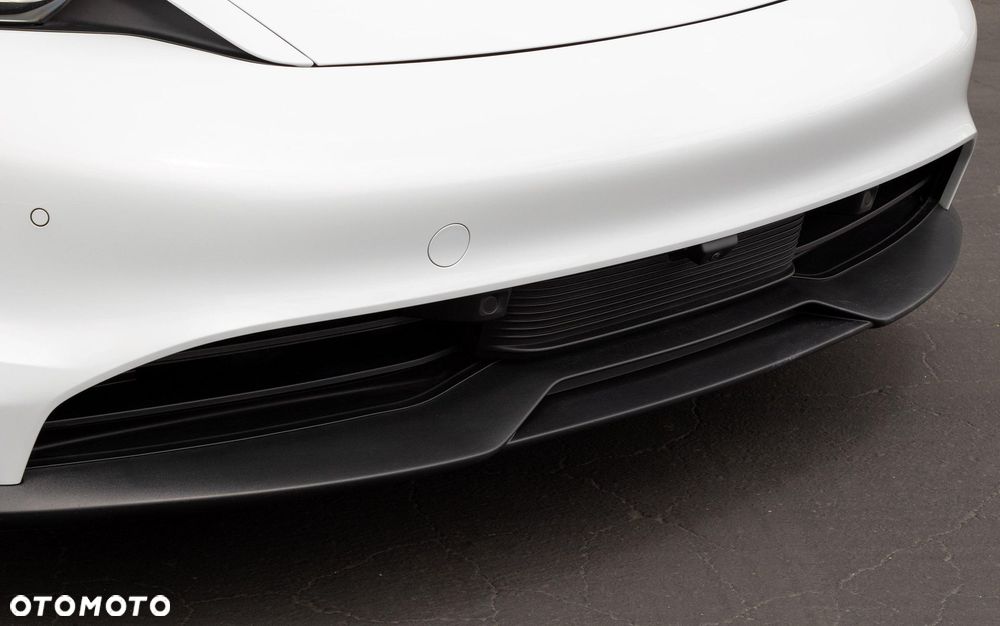 Porsche Taycan - 6