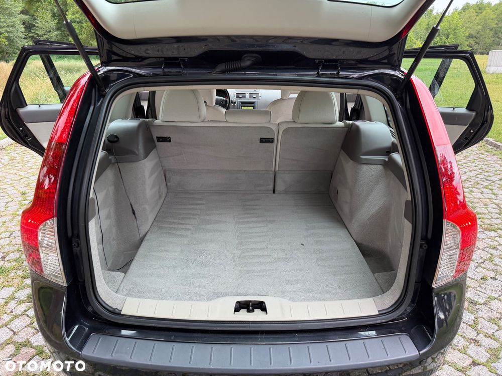 Volvo V50 1.6D - 25