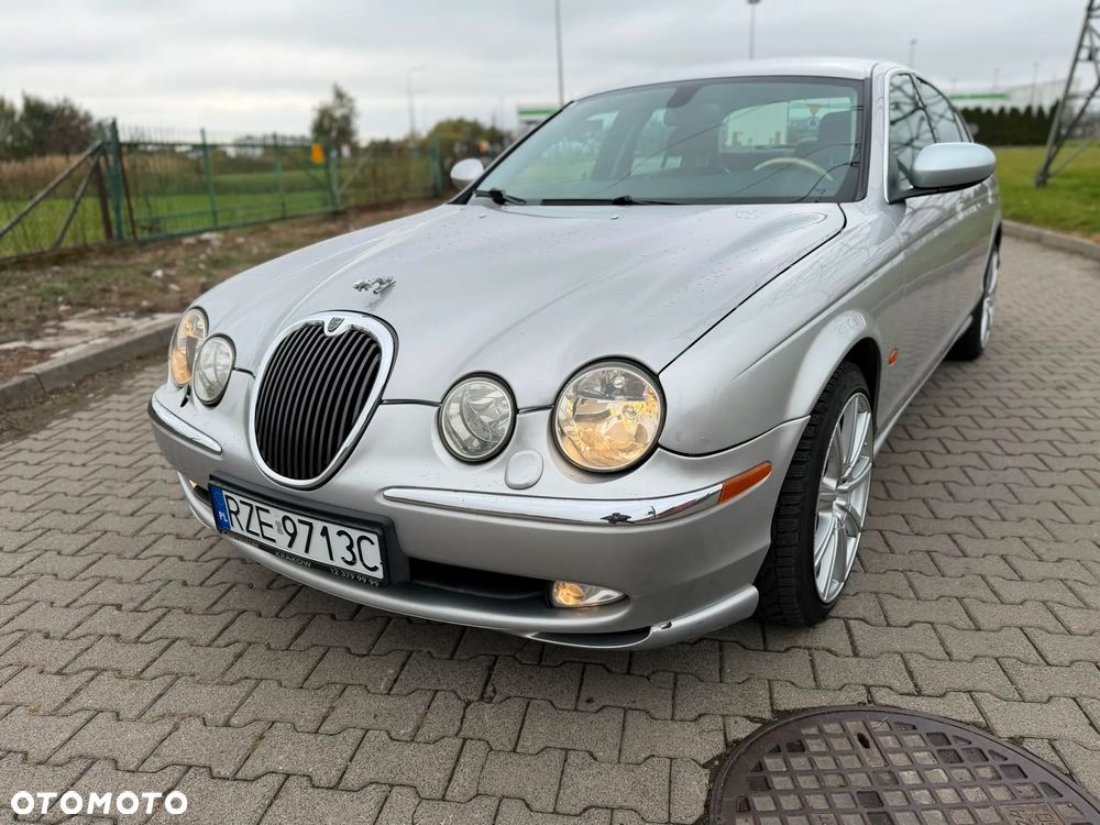 Jaguar S-Type - 12