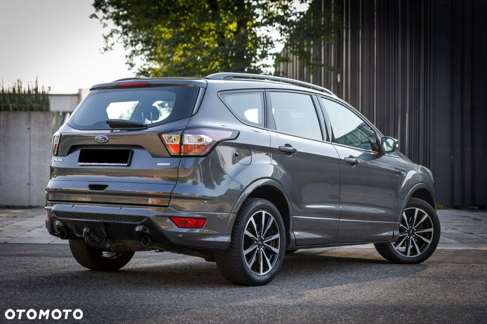 Ford Kuga 1.5 EcoBoost 2x4 Titanium - 3