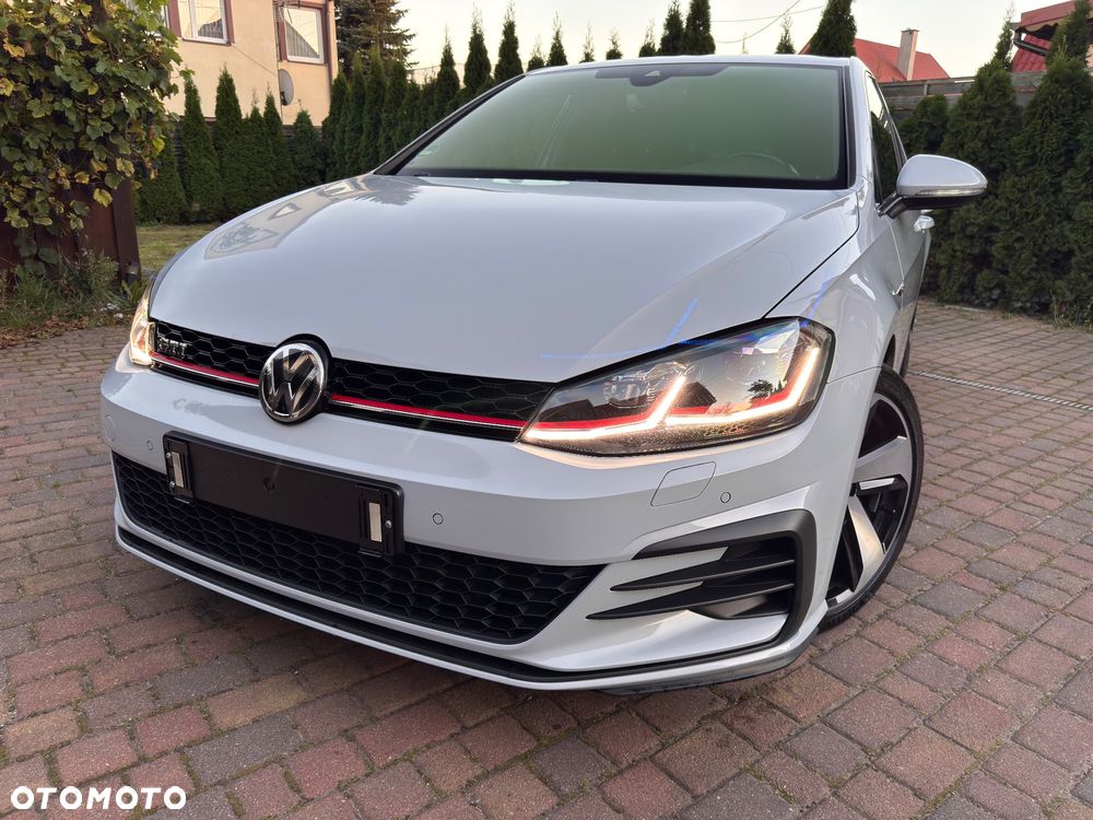 Volkswagen Golf GTI (BlueMotion Technology) - 8