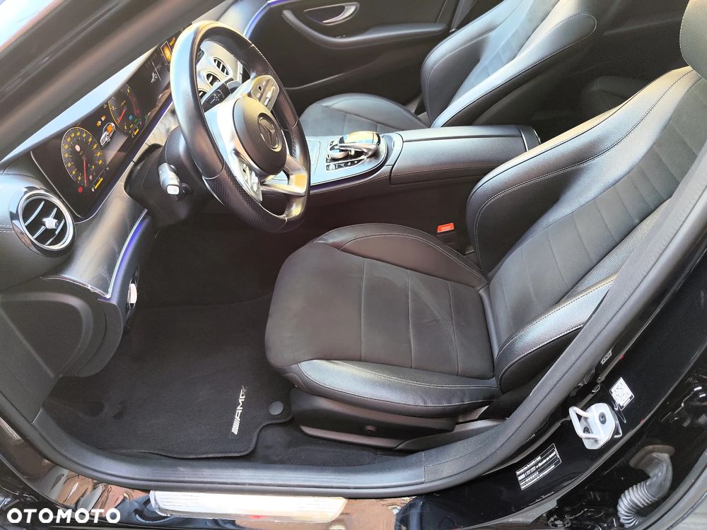 Mercedes-Benz Klasa E 300 9G-TRONIC AMG Line - 9