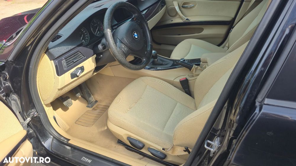 BMW Seria 3 320d - 11