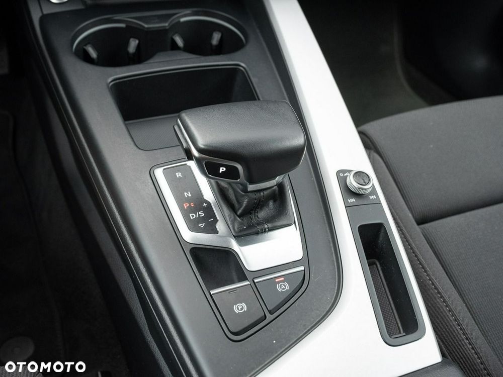 Audi A4 Limousine 35 TFSI mHEV S Line S tronic - 17